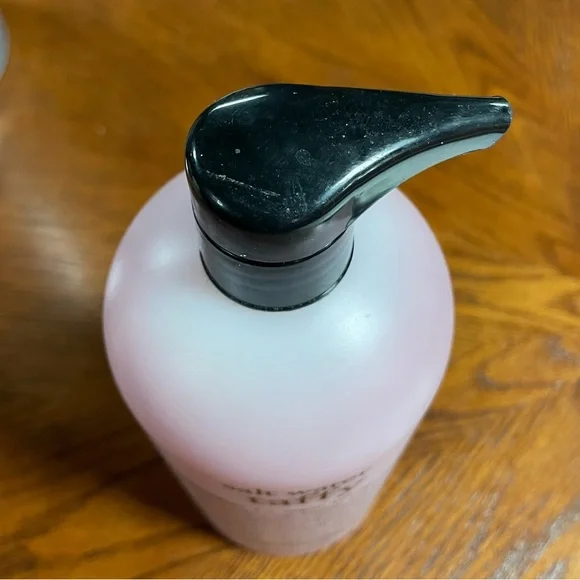 PHILOSOPHY SALT WATER TAFFY 32oz. SHAMPOO, SHOWER GEL & BUBBLE BATH. - Picture 3 of 3